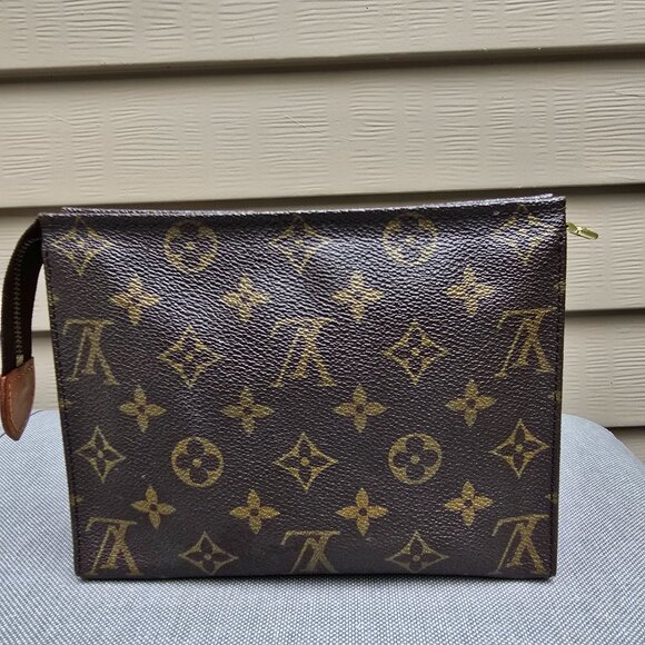 Louis Vuitton Monogram Pochette - Picture 2 of 7